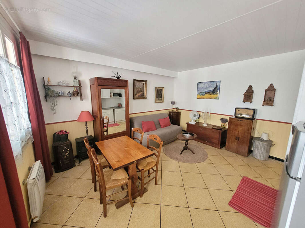 Maison de ville Arles 3 pièce(s) 57,5 m2 - photo 2