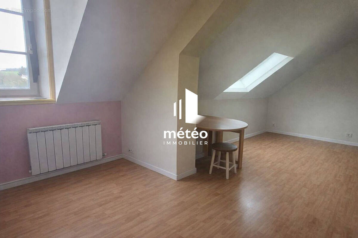 Appartement à LES MAGNILS-REIGNIERS