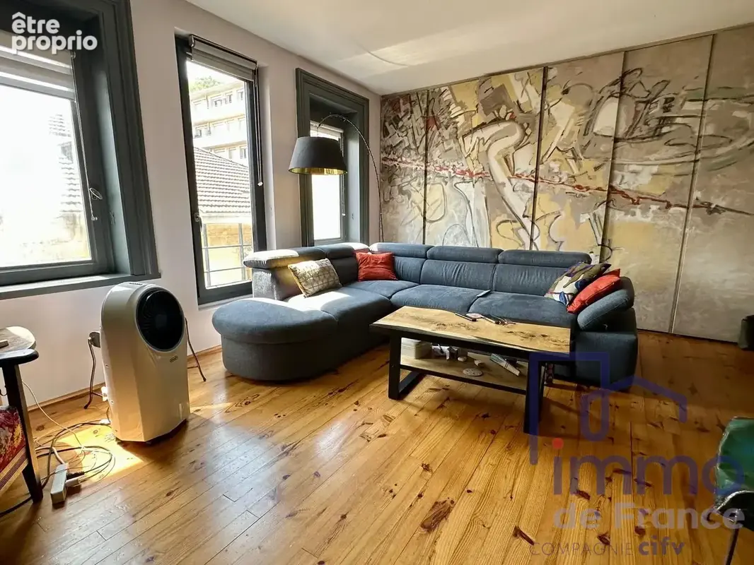 Appartement 117 m² à Saint-Etienne  - photo 4
