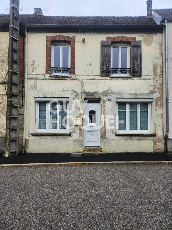 Maison à VILLIERS-SAINT-GEORGES