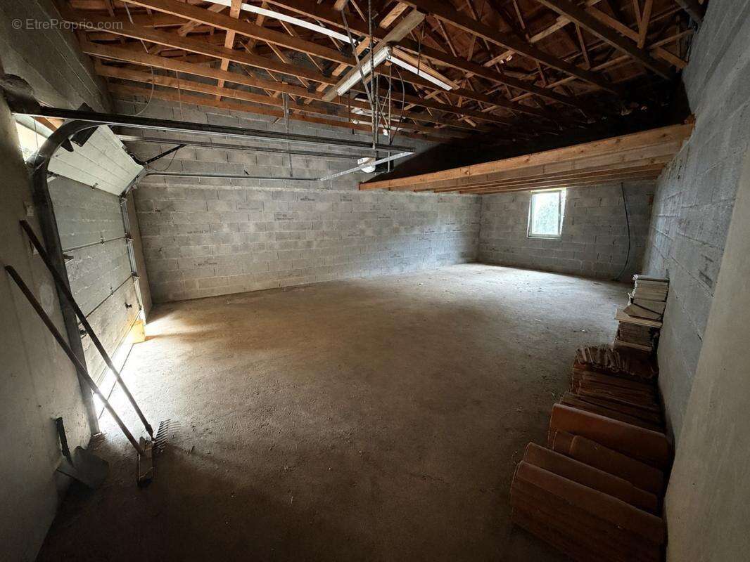 Maison d'architecte 190 m2 - 6 pieces - piscine - photo 18
