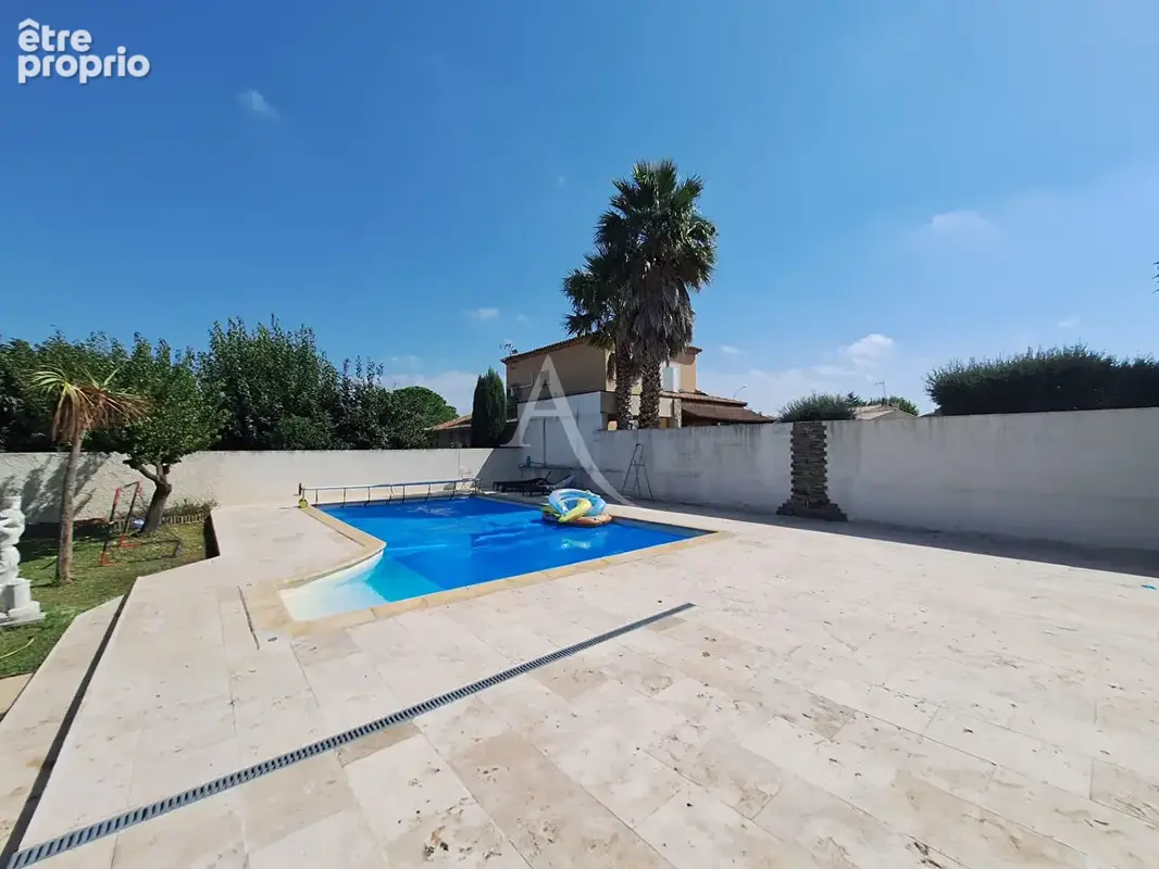 À vendre ? maison traditionnelle avec piscine, jardin et garage - photo 8
