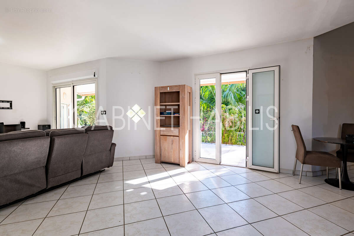 A vendre -  villa f6 de 206.45 m2 environ - saint joseph - 455 000 € - photo 18