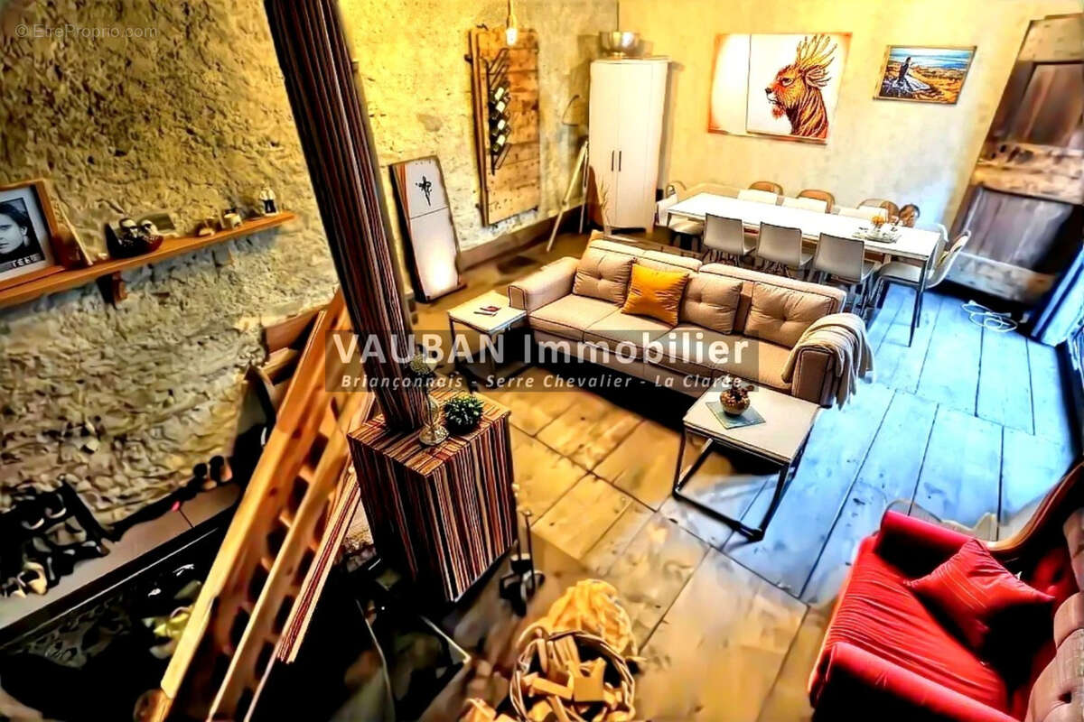 Maison à VILLAR-SAINT-PANCRACE