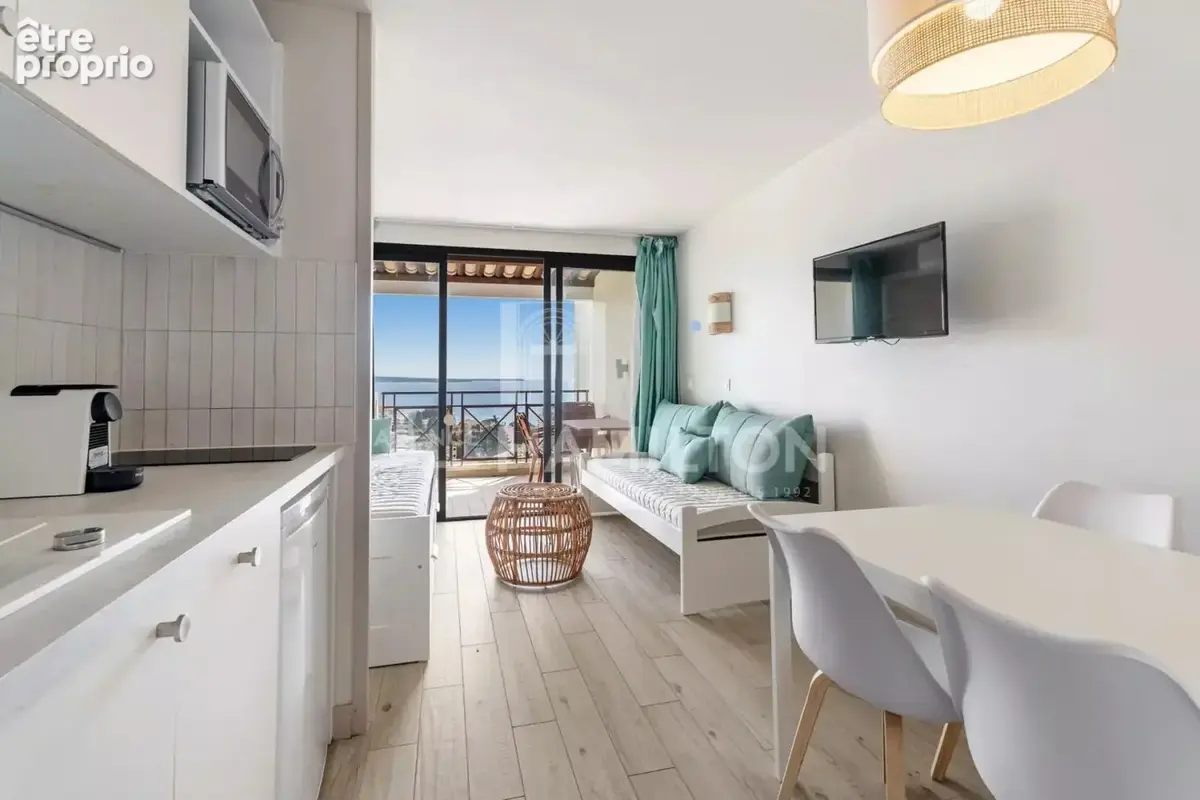 Opportunité à Cannes : Studio vue mer meublé dans résidence avec - photo 6