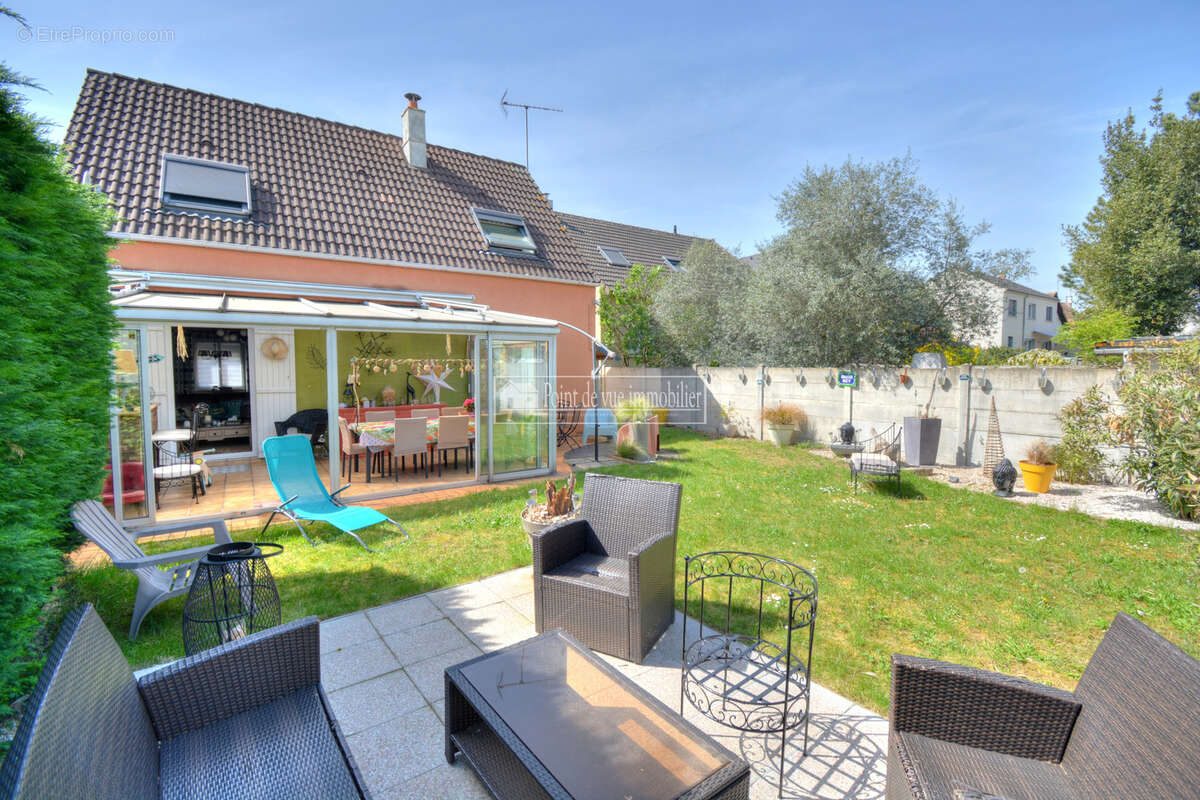 Maison à SAVIGNY-SUR-ORGE