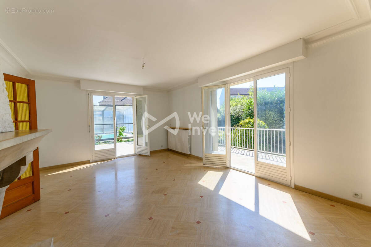 Maison à COULOMMIERS