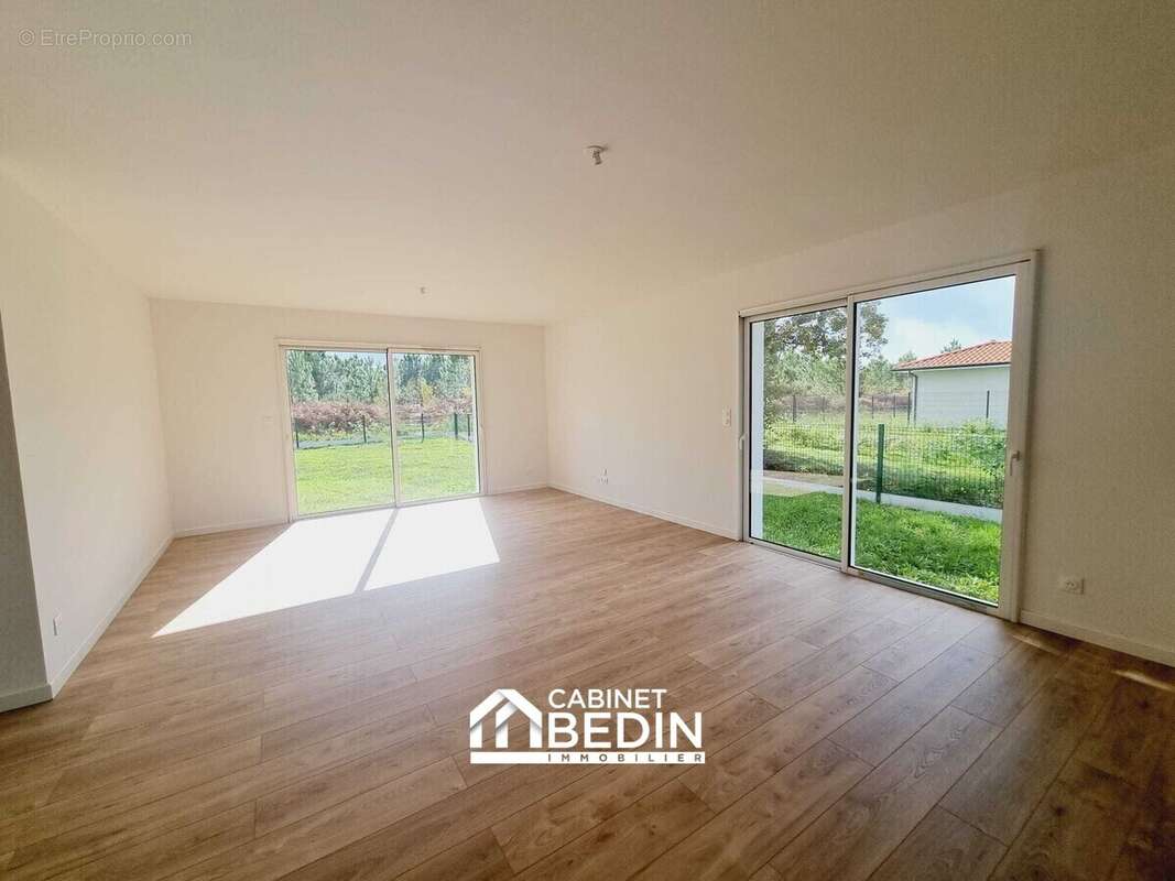 Maison à PARENTIS-EN-BORN