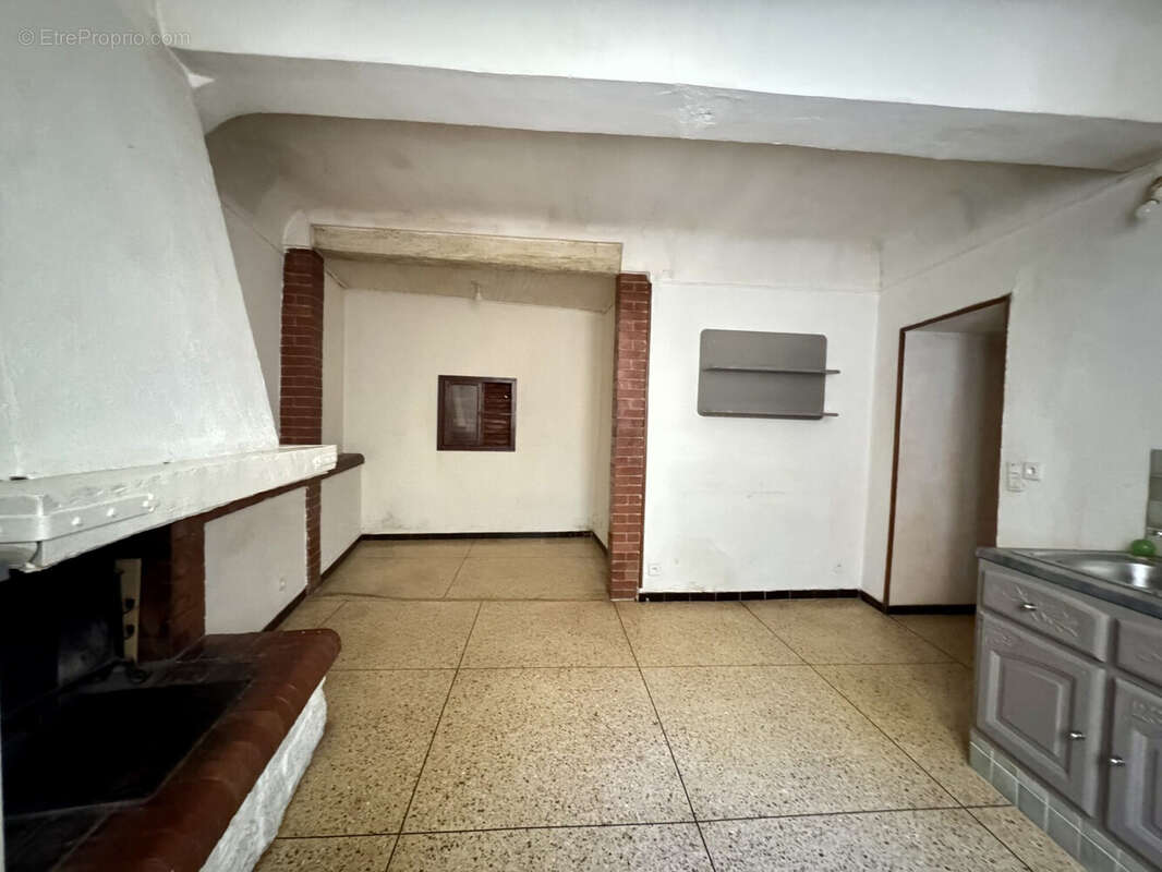 Appartement à TOURVES