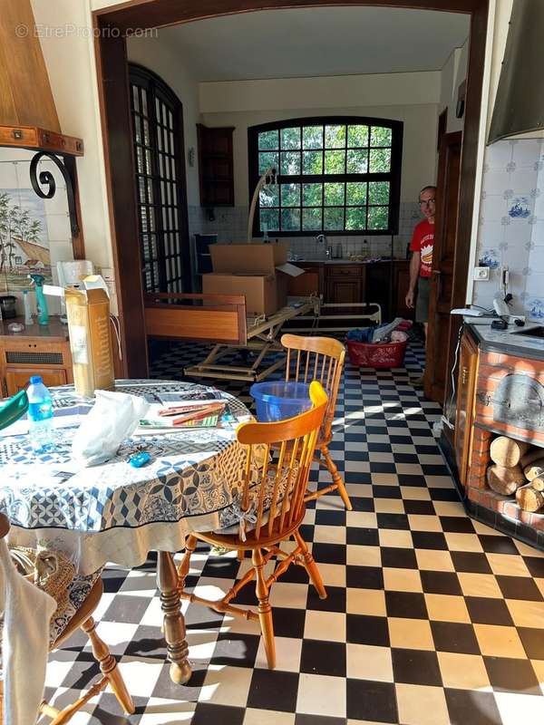 Terrain à CHENNEVIERES-SUR-MARNE