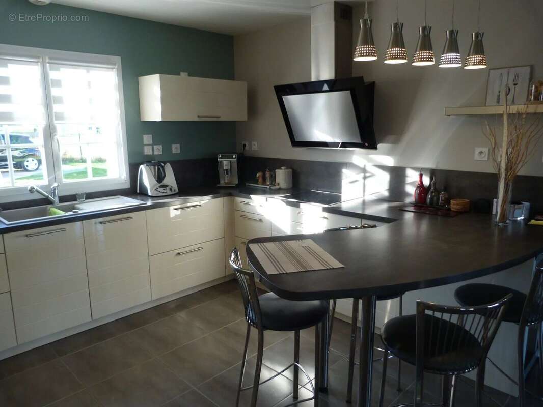 Maison à MEHUN-SUR-YEVRE