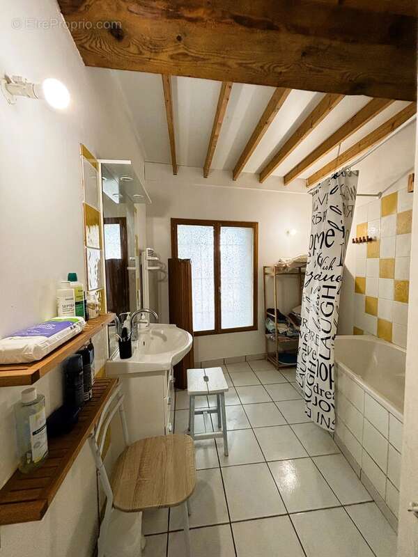 Maison à AZILLE