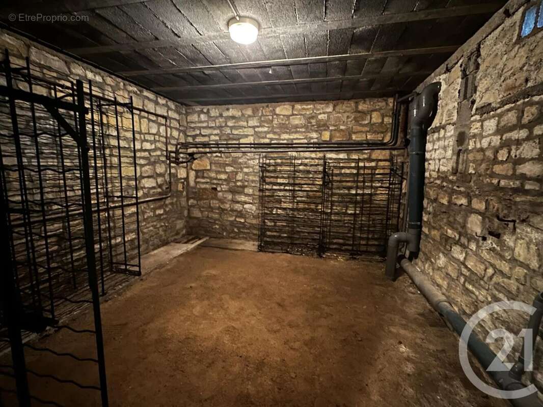 Maison à CHEF-BOUTONNE