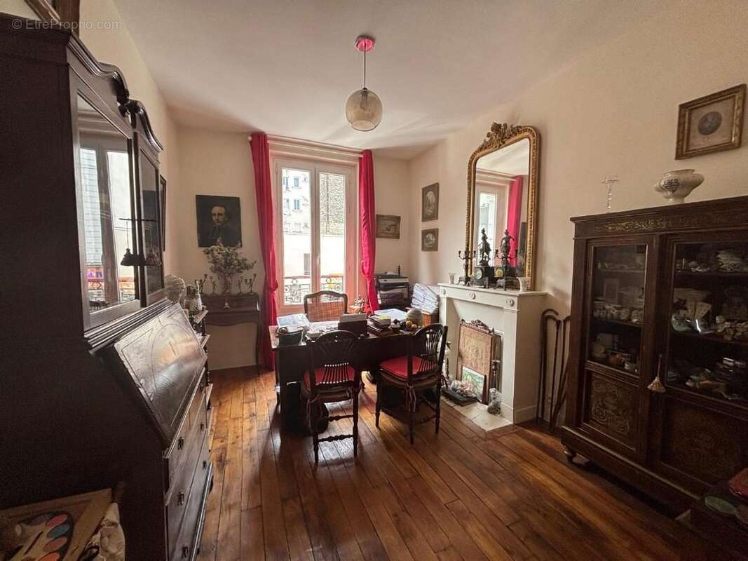 Appartement à PARIS-18E