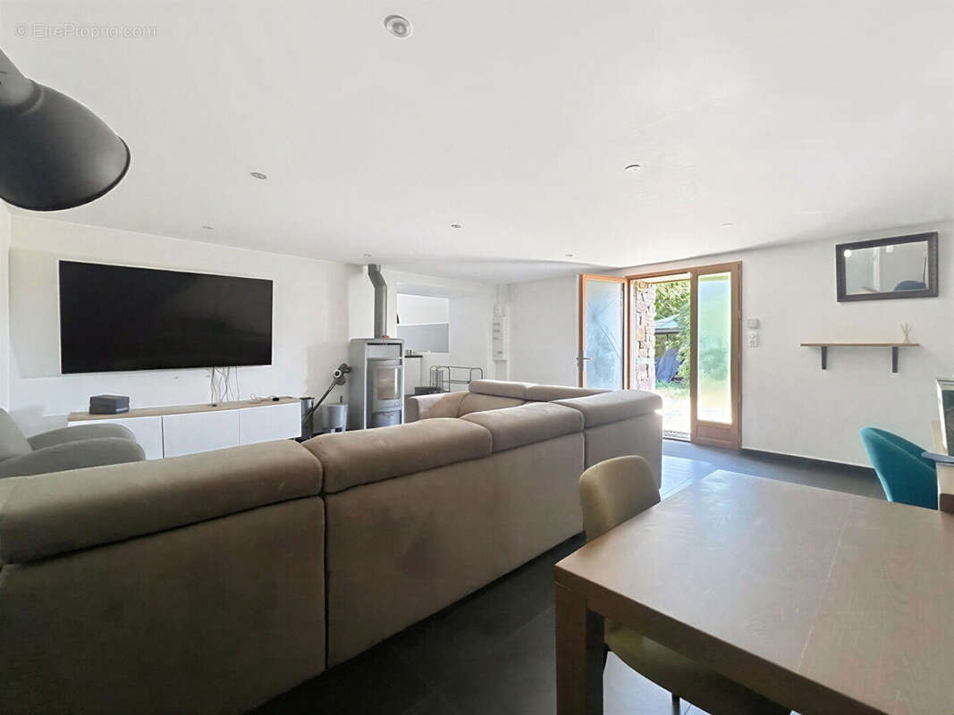 Maison rénovée 3 chambres avec jardin de 700 m² au calme à Mont-Dol - photo 2