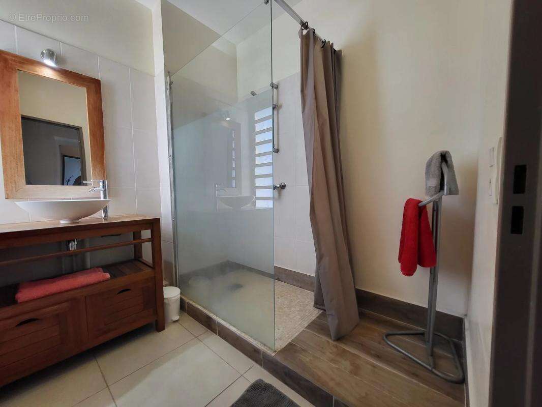 Appartement à SAINT-DENIS