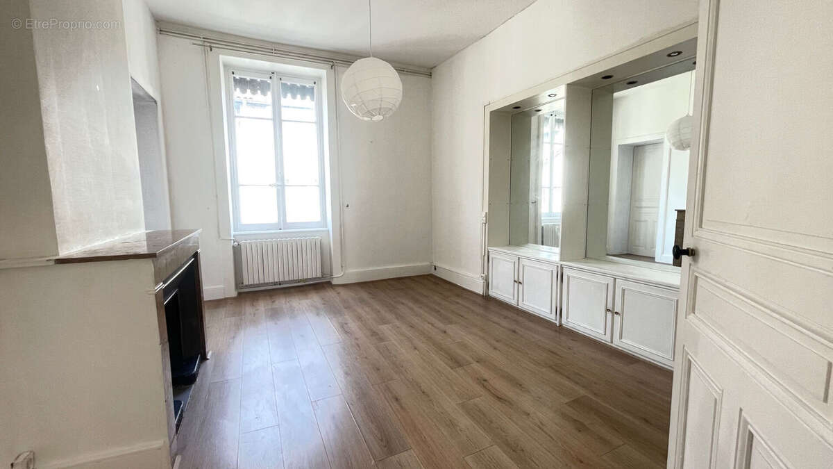 Appartement à SAINTE-COLOMBE