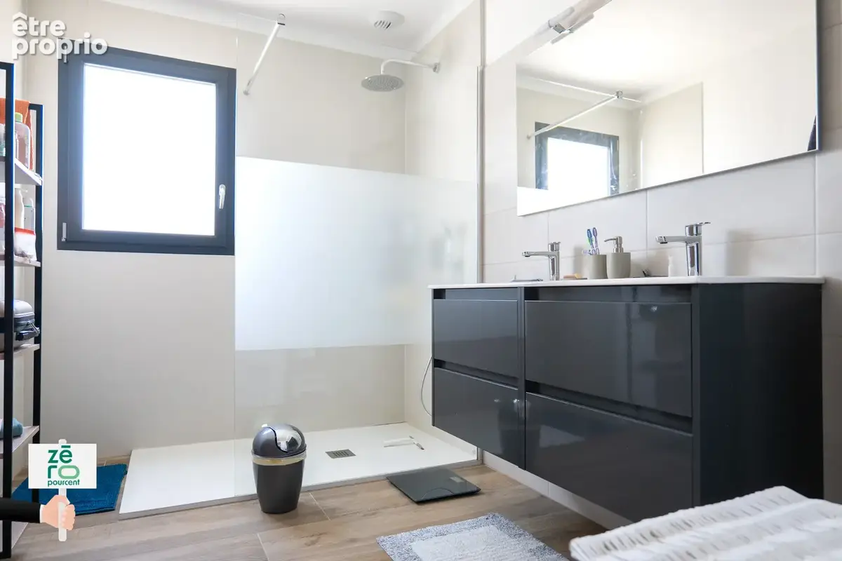 Ensemble immobilier récent de plain-pied à Saint-Michel-en-l’Herm   Maison de 110 m2 et logement indépendant - photo 13