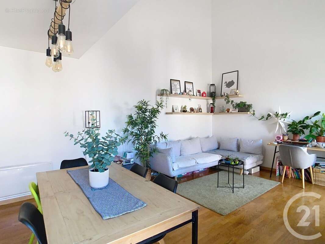 Photo 2 - Appartement à THIAIS