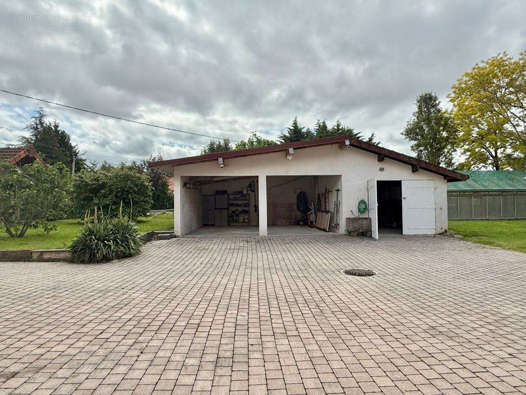 LONGERE DE CARACTERE de 500m² , 5000m² de terrain - photo 35