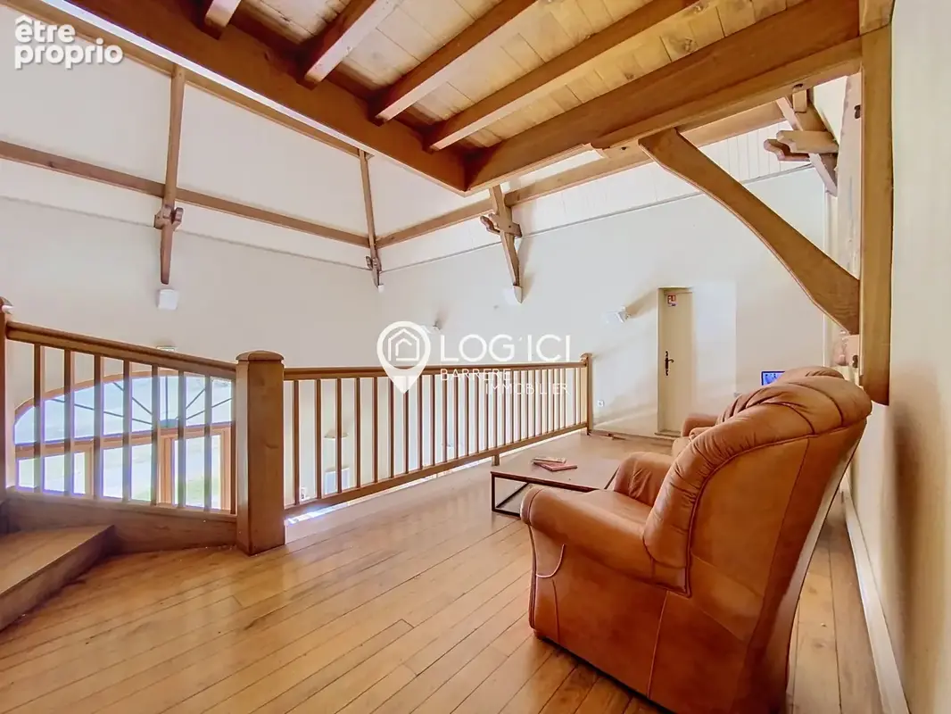 Domaine de caractère avec deux habitations et 14 hectares attenants - photo 6