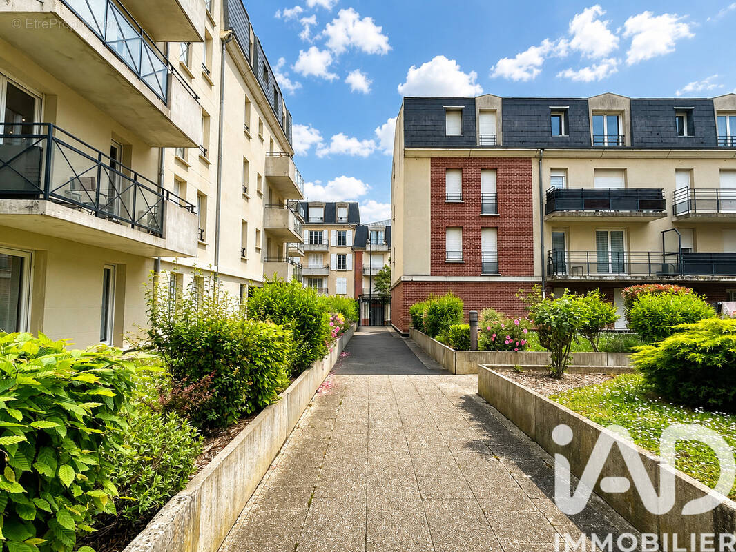 Photo 1 - Appartement à MARGNY-LES-COMPIEGNE