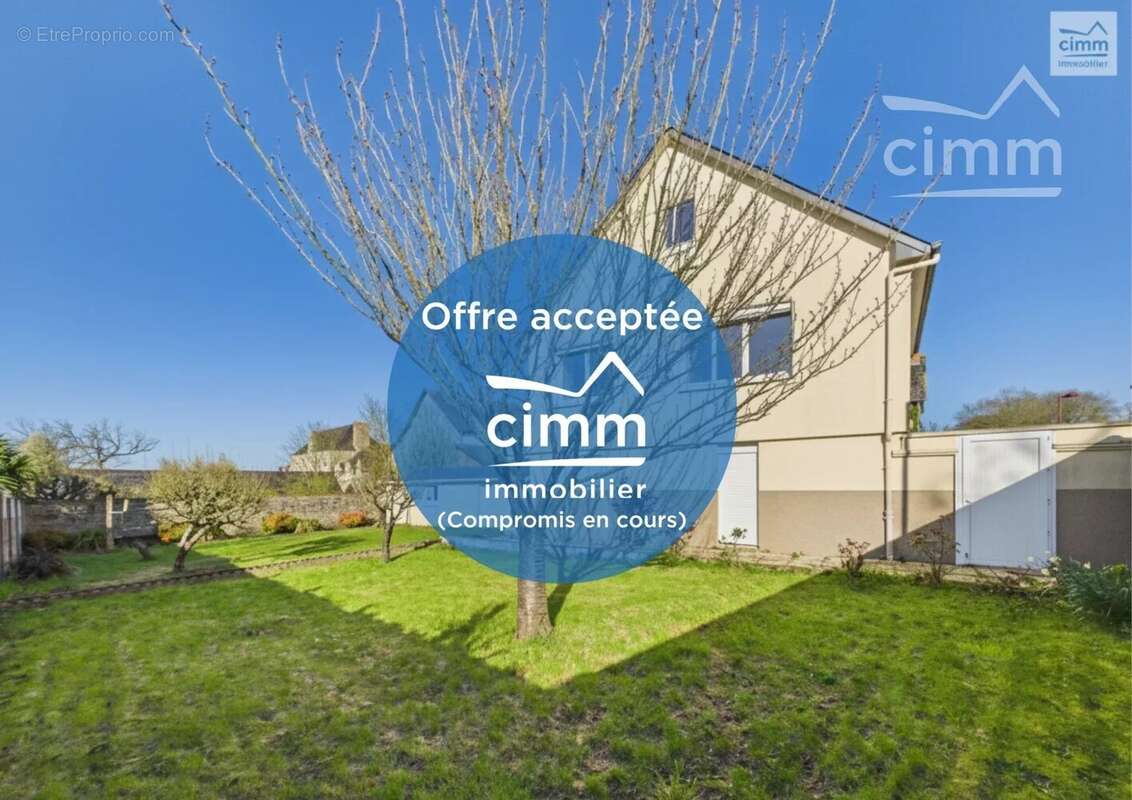 Maison à BOURG-DES-COMPTES