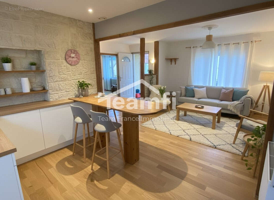 Maison 91 m² à Saint-Denis-De-Palin  - photo 2