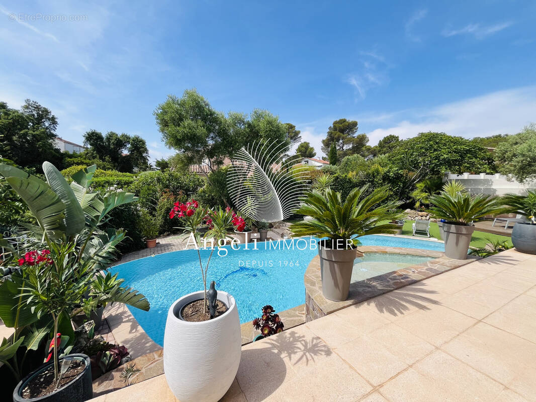 Maison à FREJUS