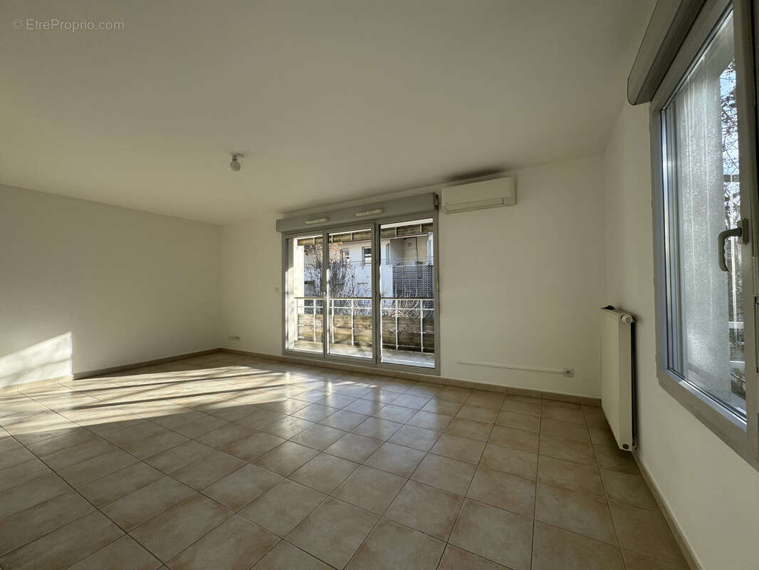 Appartement à MEYLAN