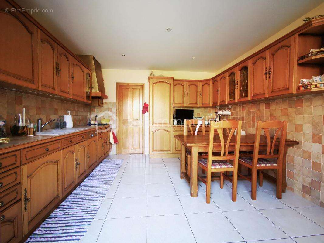 Belle maison 4 ch jardin clos, 2 terrasses au calme ! - photo 8