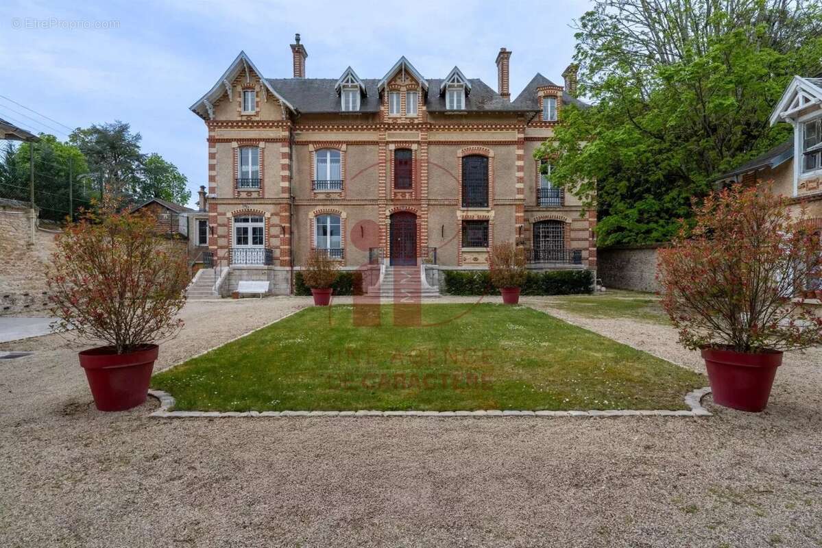Maison à FONTAINEBLEAU