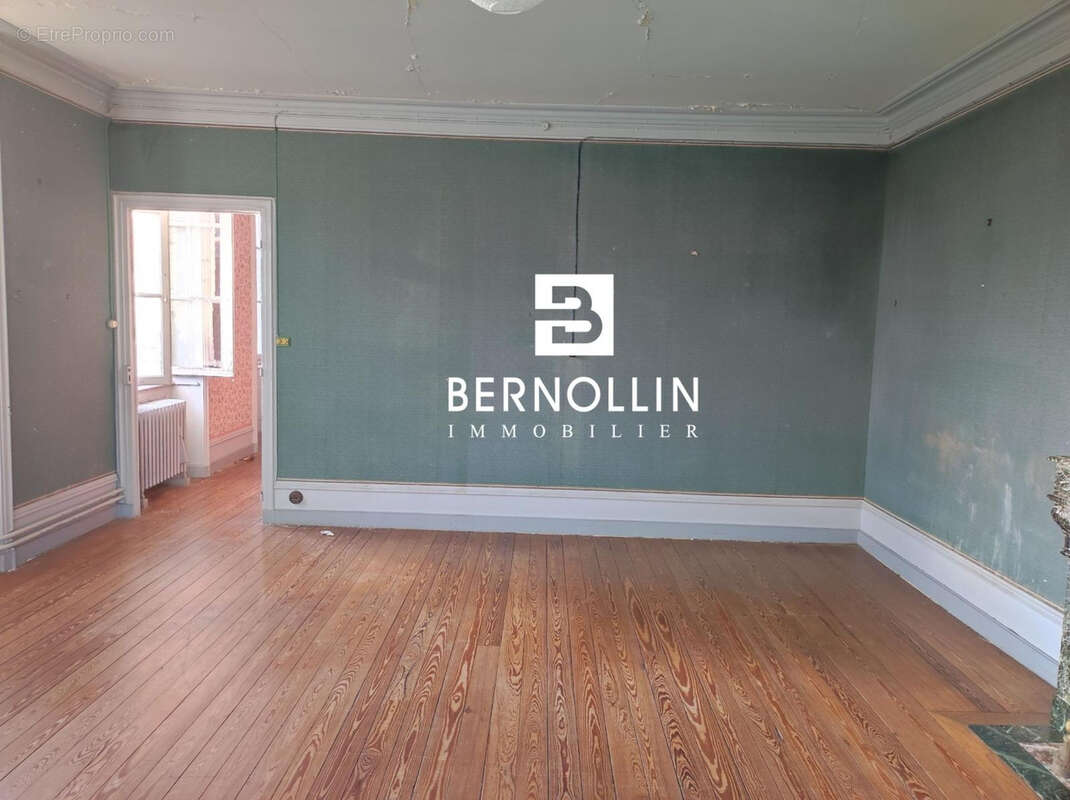 Maison à SIMANDRE-SUR-SURAN