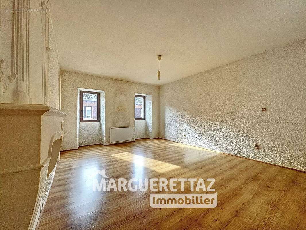 Appartement à TANINGES