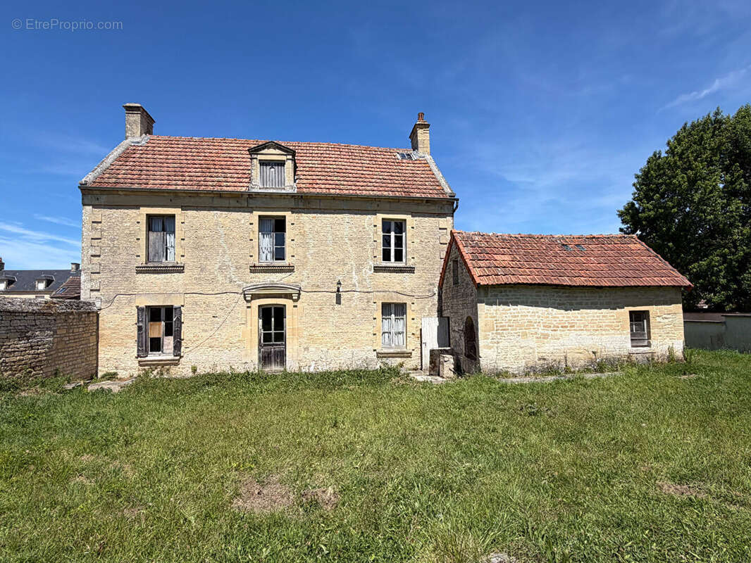 Maison en pierre à rénover - photo 3