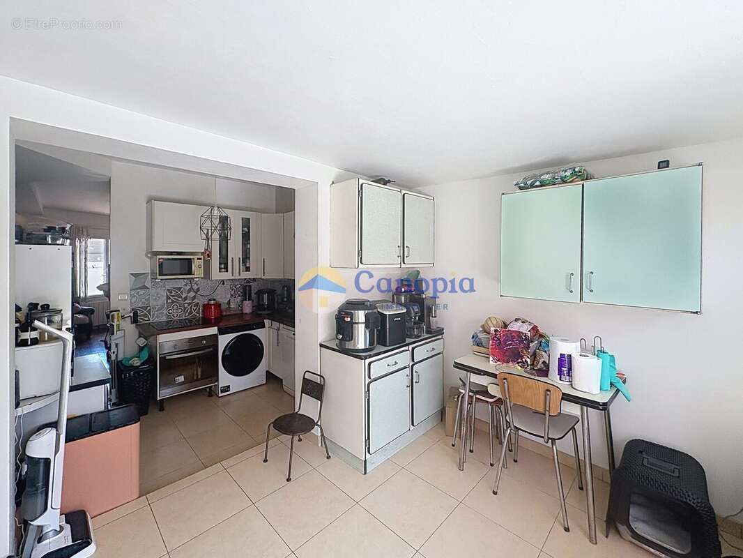 Appartement à L'HAY-LES-ROSES