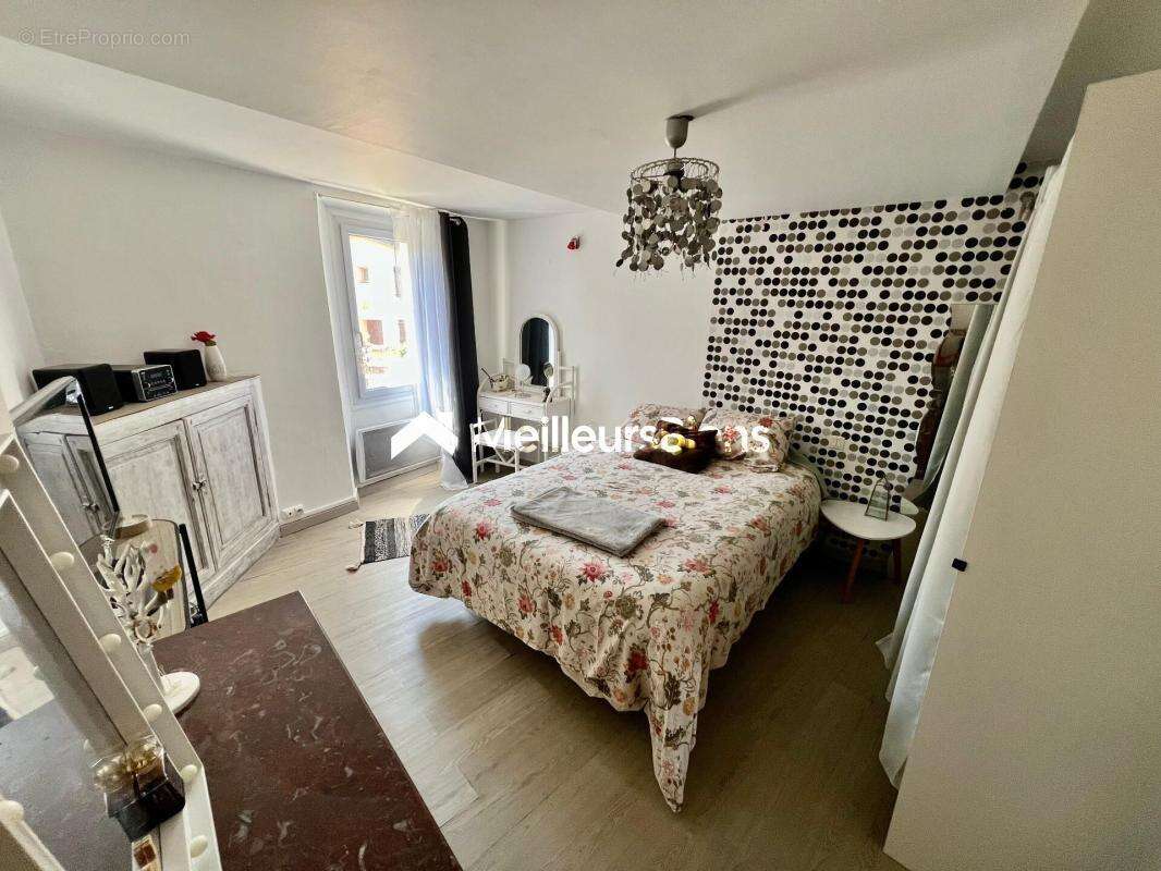 Maison de village de type T4/T5 155 m2, avec petite cour extérieure - photo 9