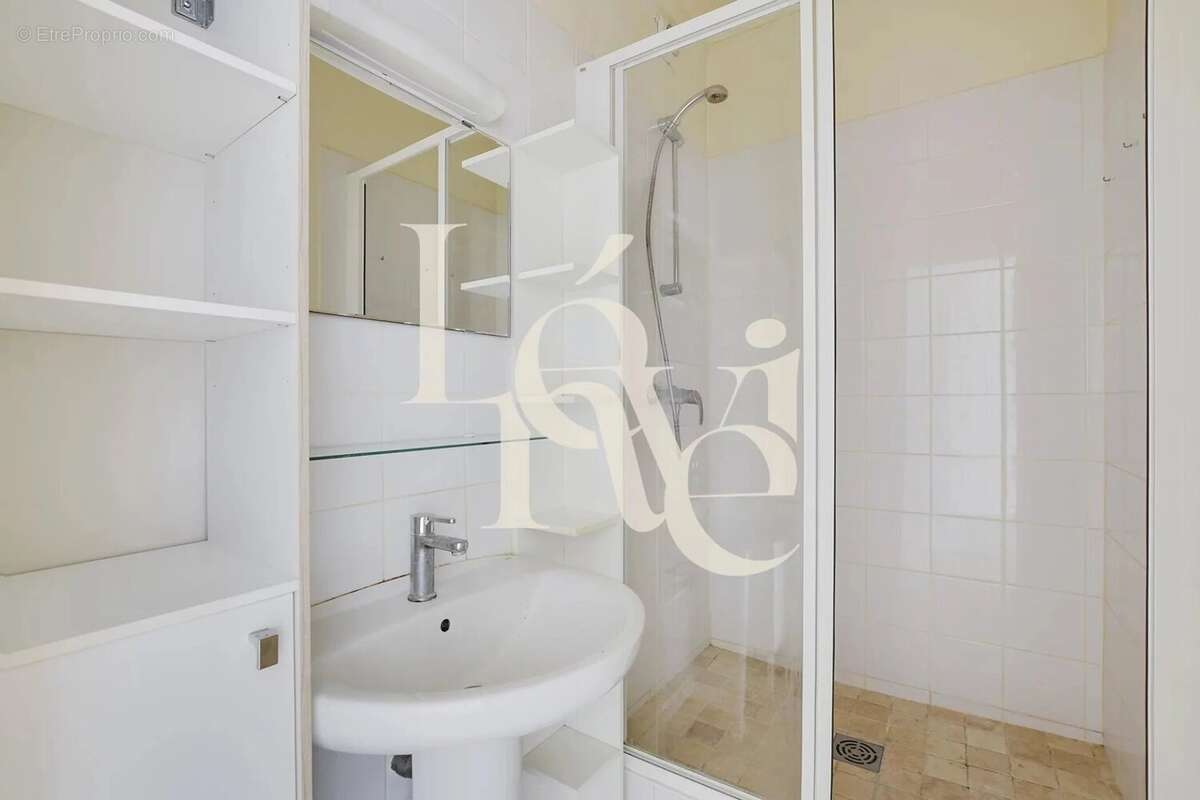 Appartement à PARIS-12E