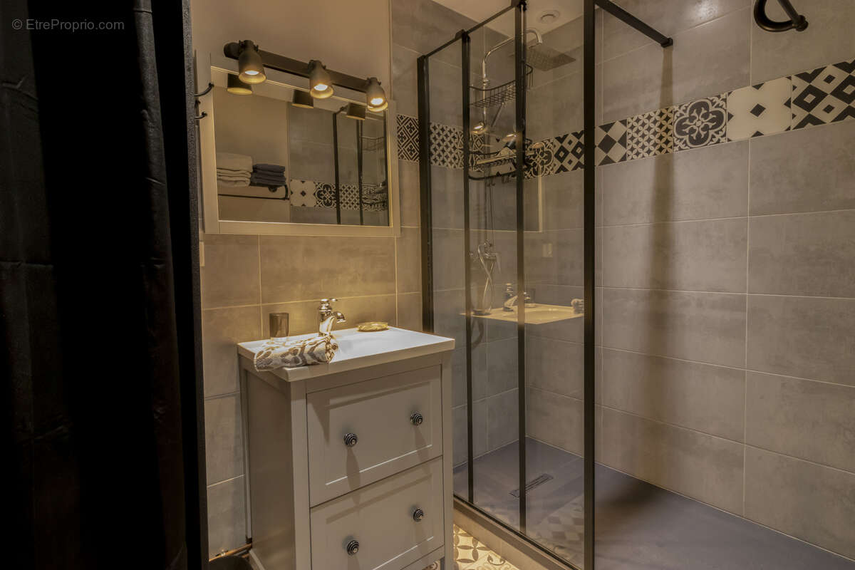 Appartement à PORT-EN-BESSIN-HUPPAIN