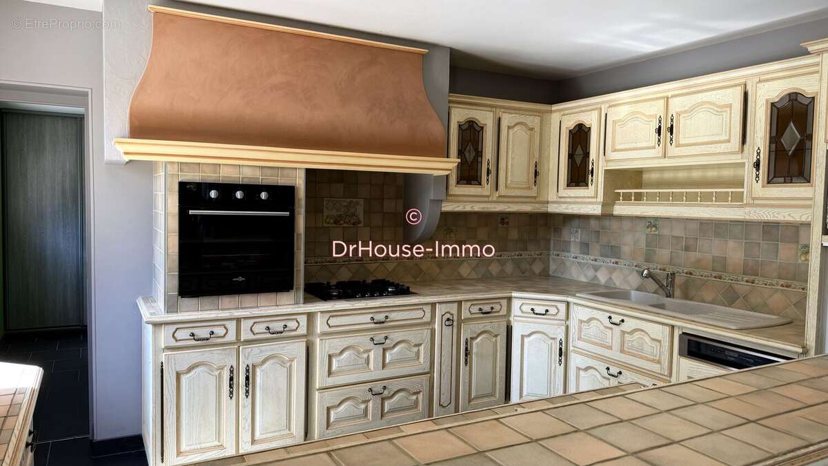 Maison 217 m² à La Vendue-Mignot  - photo 25