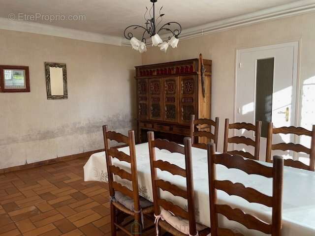 Maison à LE CLOITRE-PLEYBEN