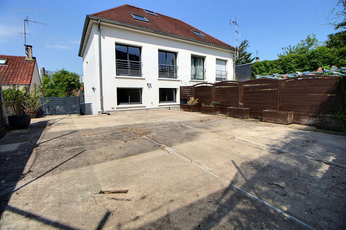 Appartement à RUEIL-MALMAISON