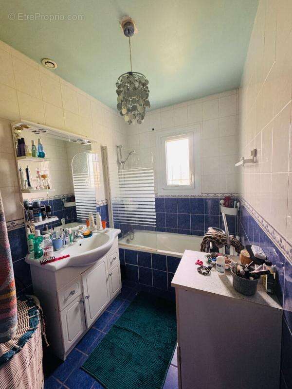 Maison à SAINT-PARIZE-LE-CHATEL