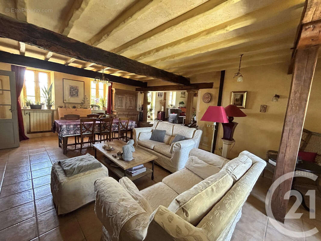 Maison à CARBONNE