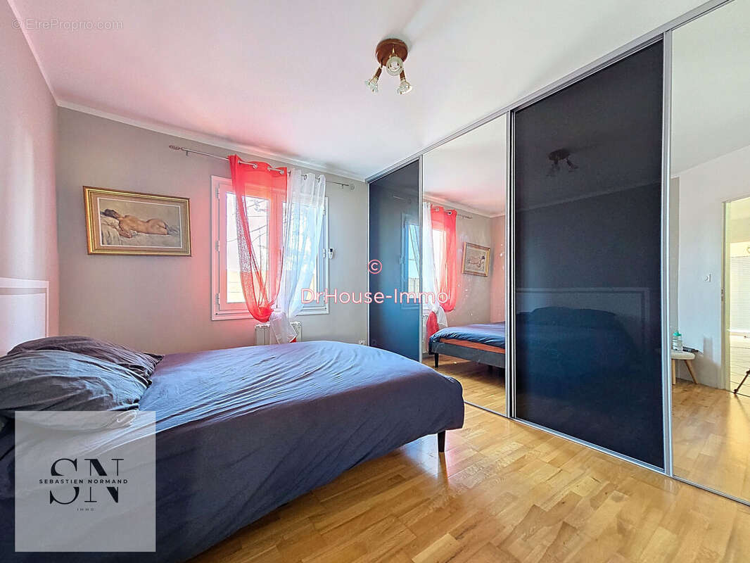 Maison à ALLEZ-ET-CAZENEUVE