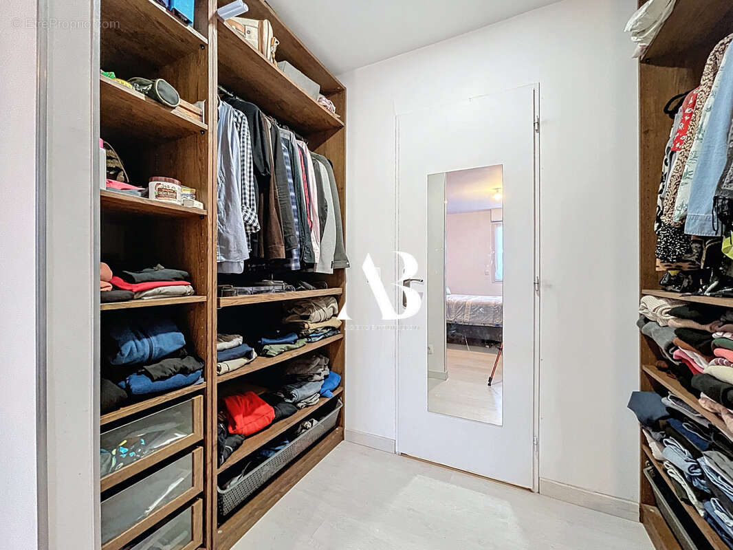 Maison à VILLENEUVE-LES-BORDES