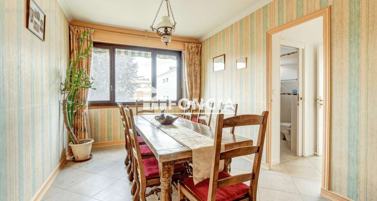 Appartement à NOISY-LE-ROI