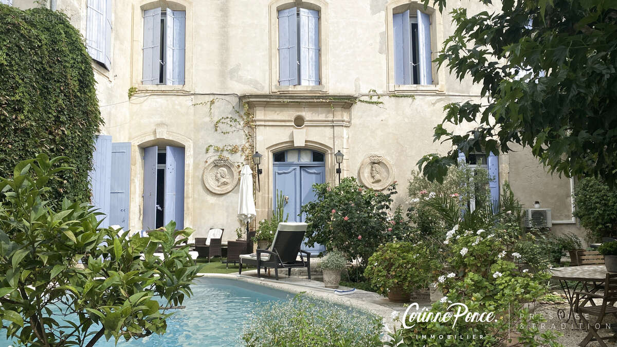 Maison à SAINT-GILLES