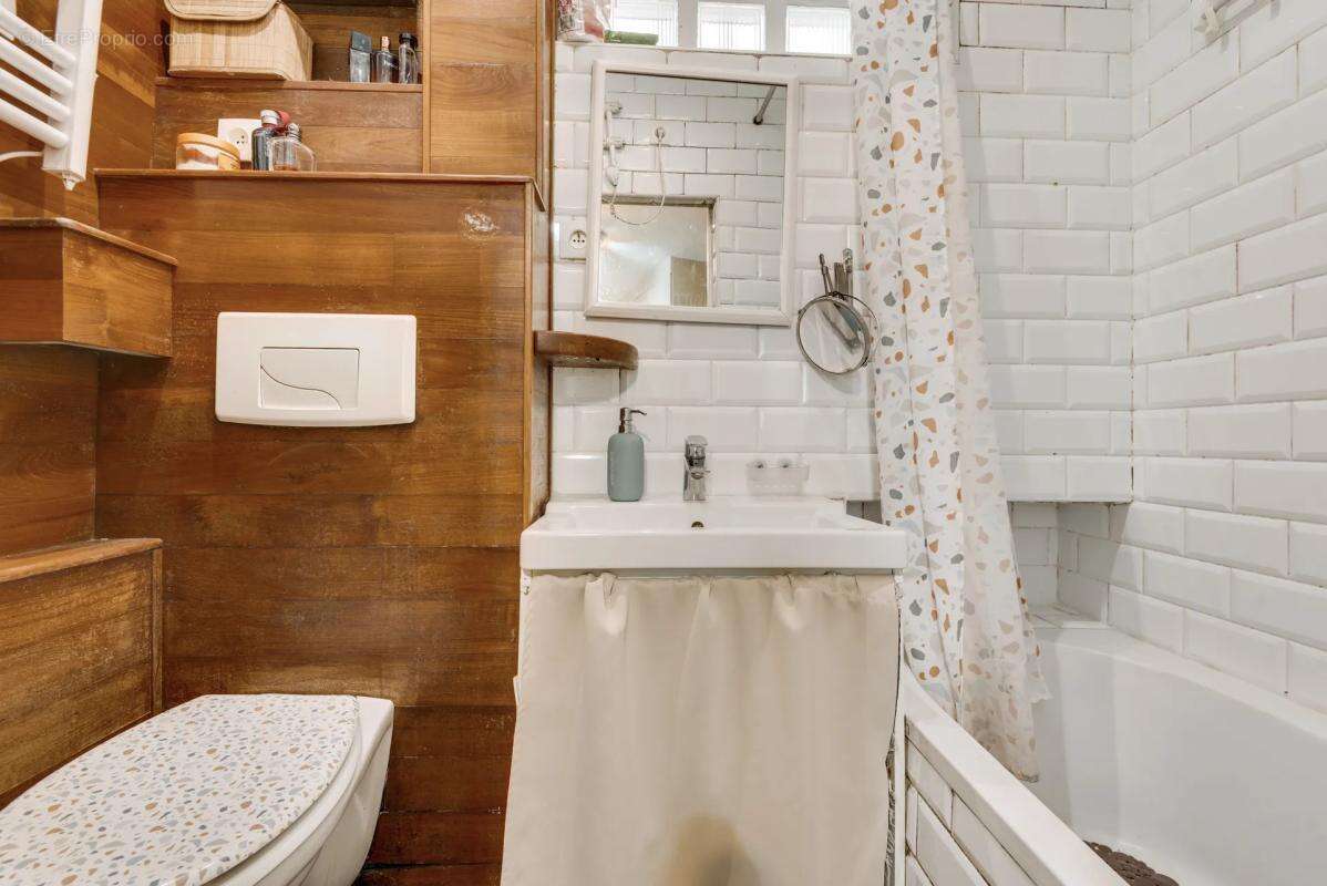Appartement à PARIS-17E