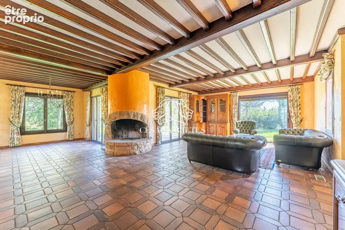 Maison 250 m² à Grezieu-La-Varenne  - photo 8